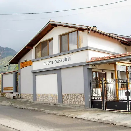 Juli Guest house *